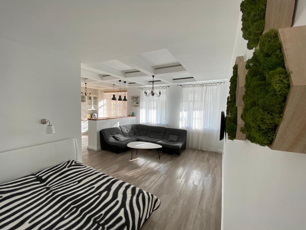 Bright Apartment Гомель Екстер'єр фото